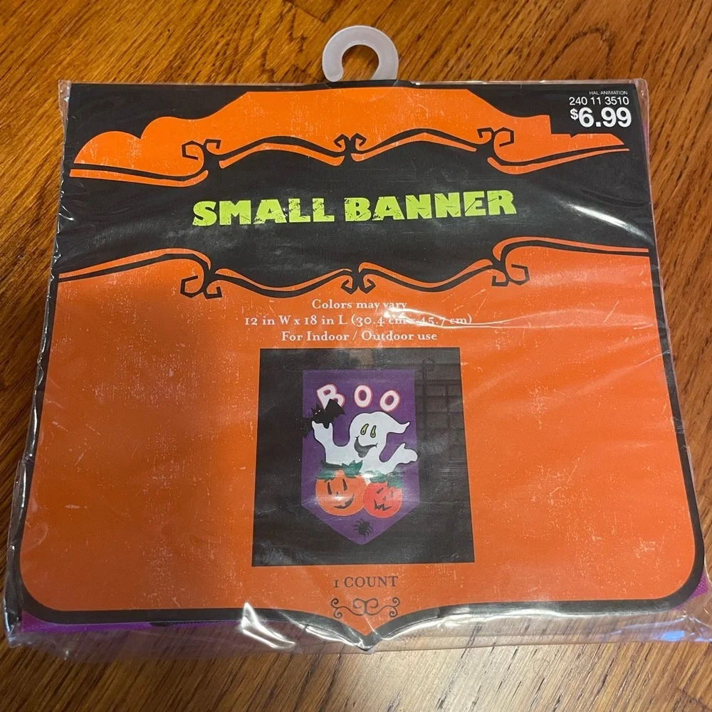 🌸NIP TARGET Holiday Banner Flag - size 28” x 40” with free small banner